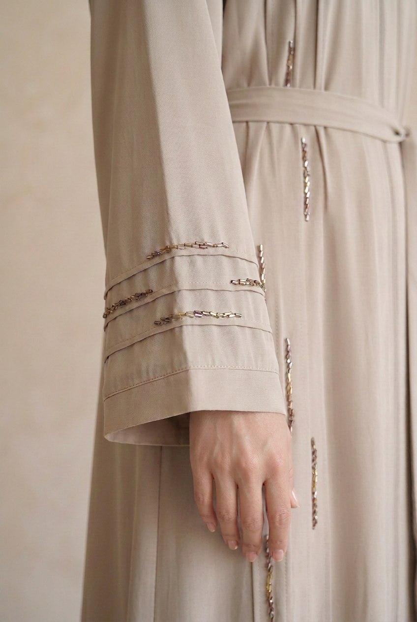 Abaya beige/ pedrería bordada